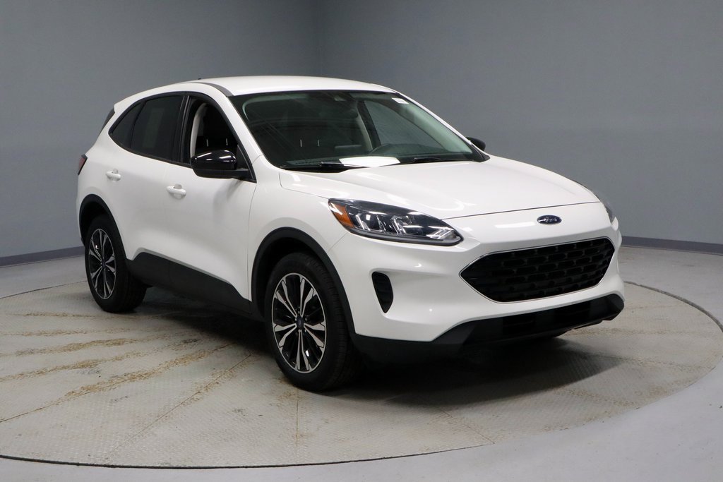 Certified 2022 Ford Escape SE w/ SE Sport Appearance Package image 1