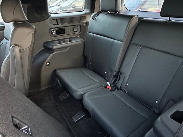 Used 2025 Hyundai Santa Fe Calligraphy w/ Tow & Go Package image 18