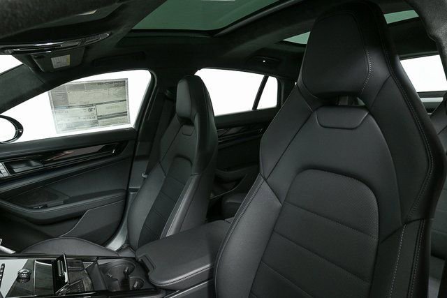 Used 2026 Porsche Panamera GTS image 5