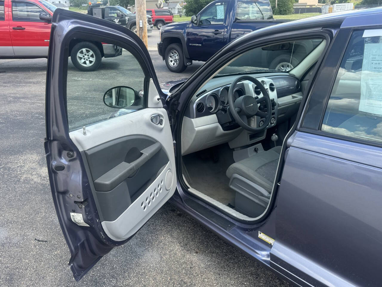 Used 2007 Chrysler PT Cruiser FWD image 12