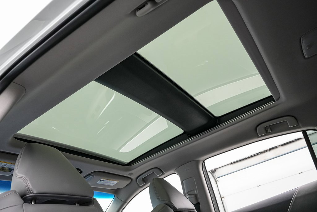 Used 2024 Toyota Venza LE image 19