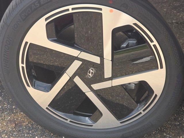 New 2026 Hyundai Ioniq 9 Limited image 19