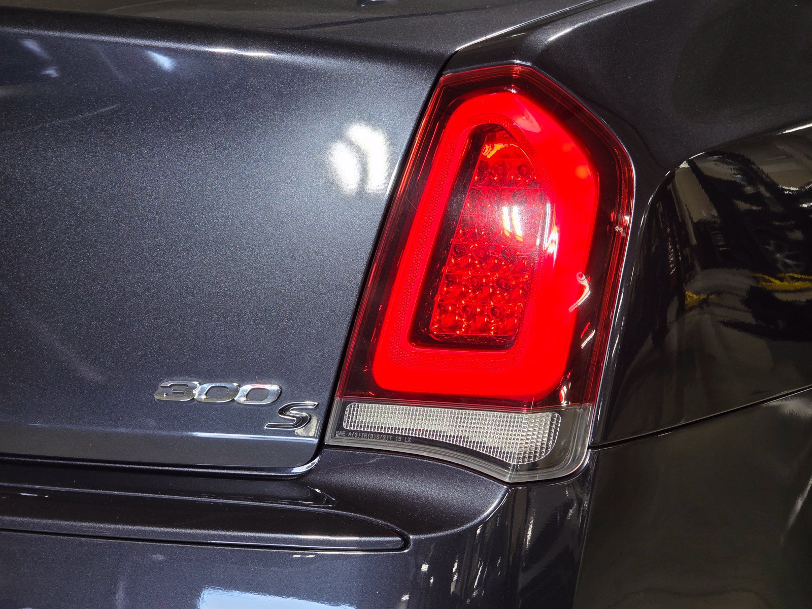 Used 2015 Chrysler 300 S RWD image 12