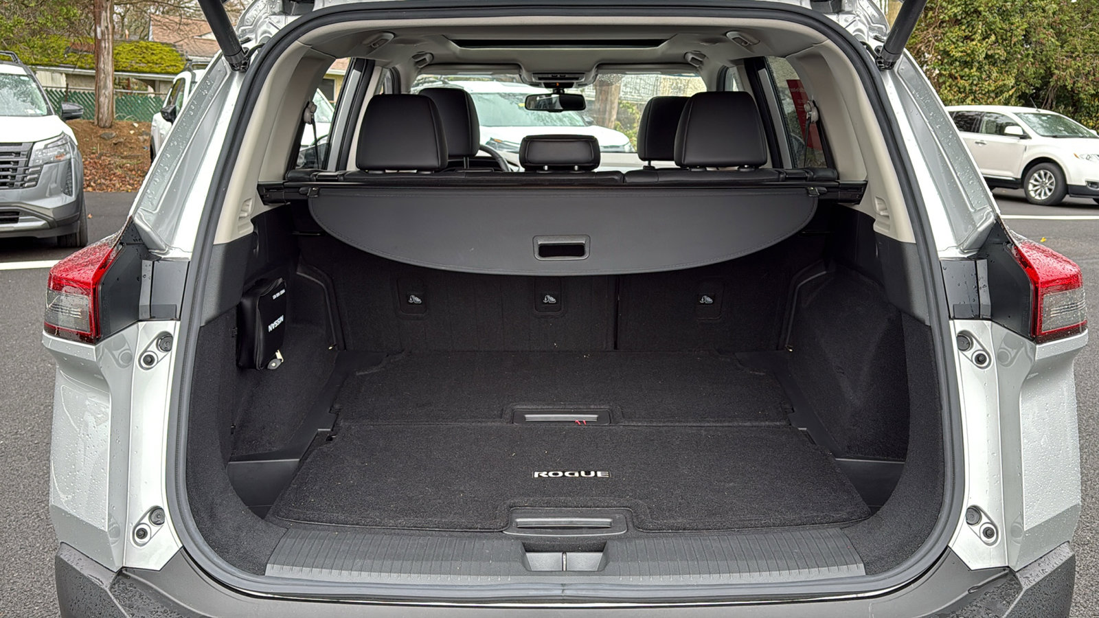 Certified 2022 Nissan Rogue Platinum w/ Head-Up Display Package image 26