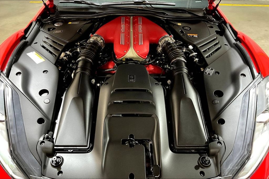 Used 2022 Ferrari 812 Competizione RWD image 24