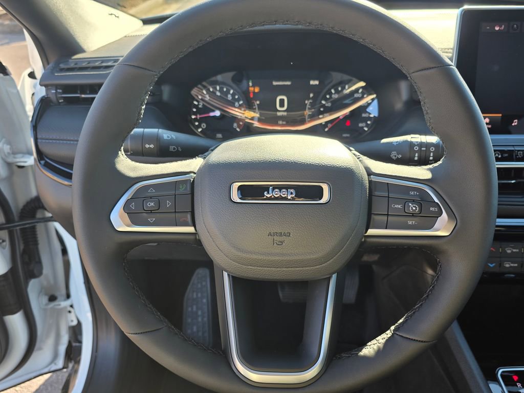 New 2026 Jeep Compass Latitude image 16