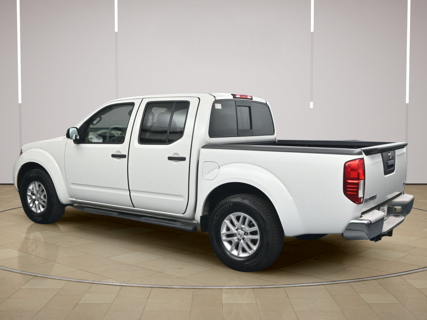 Used 2014 Nissan Frontier SV RWD image 5