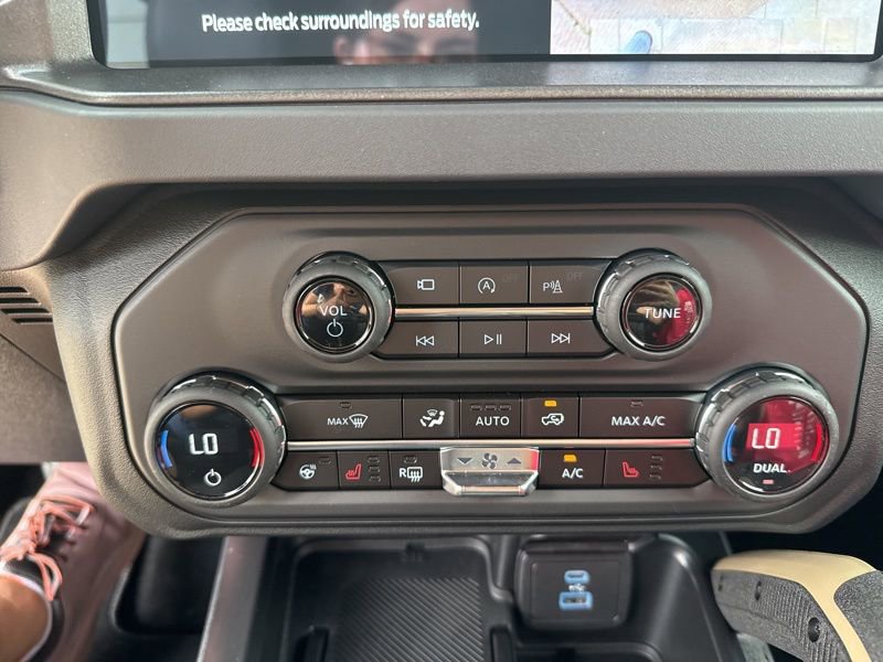 New 2025 Ford Bronco Badlands image 38