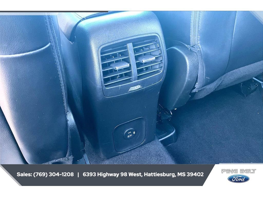 Used 2022 Ford Escape Titanium AWD/4WD image 25