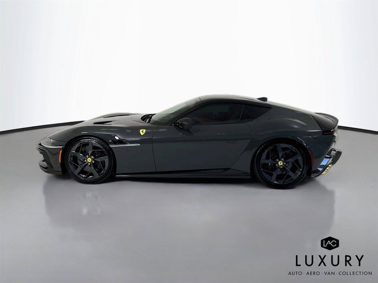 Used 2025 Ferrari 12Cilindri RWD image 8