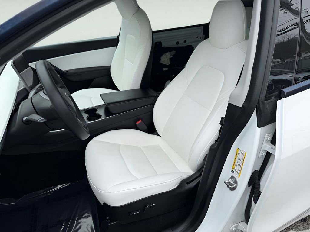 Used 2021 Tesla Model Y Long Range image 15