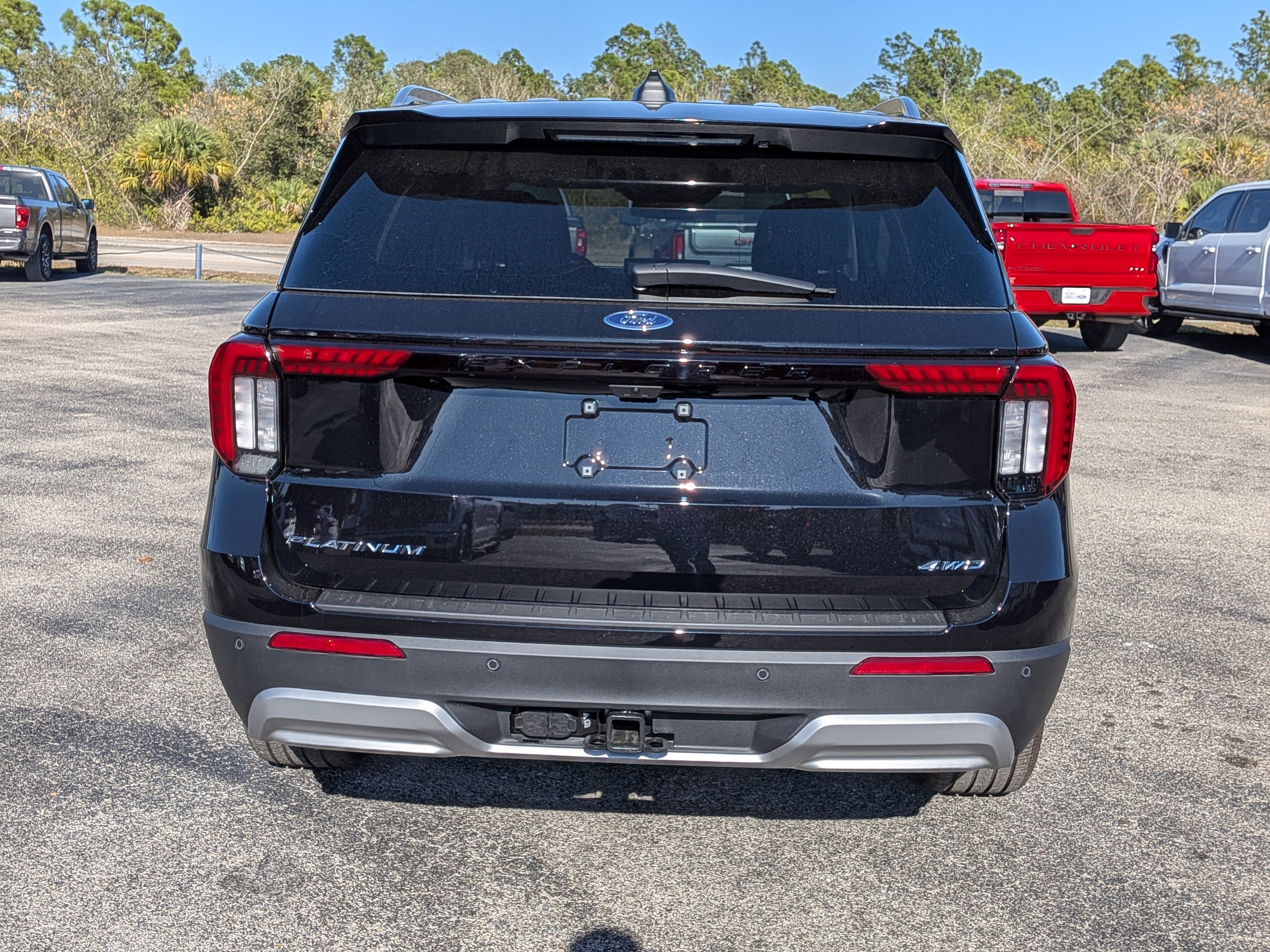 New 2026 Ford Explorer Platinum w/ LUX Leather Package AWD/4WD image 5