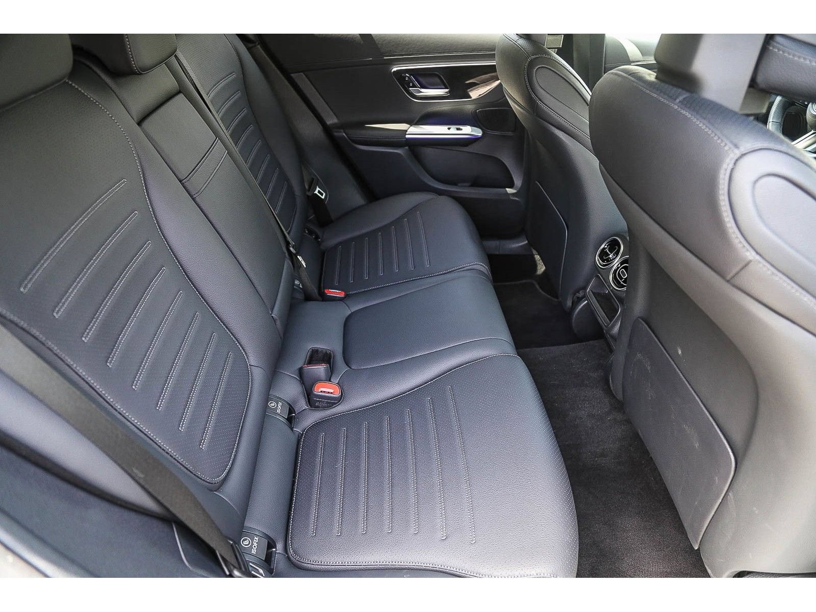 Certified 2025 Mercedes-Benz GLC 300 4MATIC image 16
