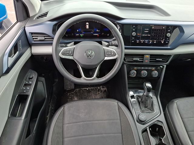 Used 2023 Volkswagen Taos SE image 2