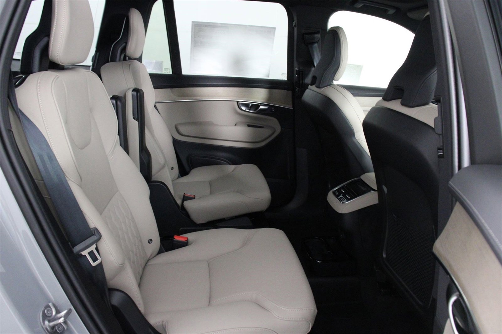 New 2026 Volvo XC90 B6 Plus image 11
