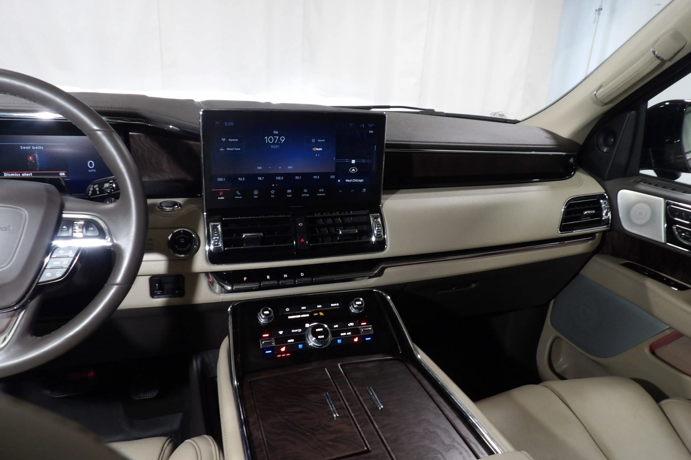 Used 2022 Lincoln Navigator Reserve AWD/4WD image 30