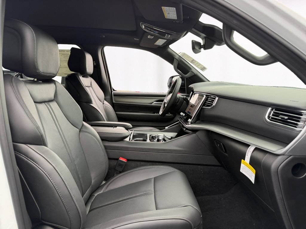 New 2026 Jeep Grand Wagoneer Limited AWD/4WD image 15