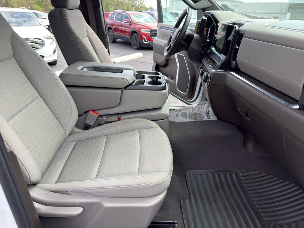 Used 2024 Chevrolet Silverado 2500 LT image 27