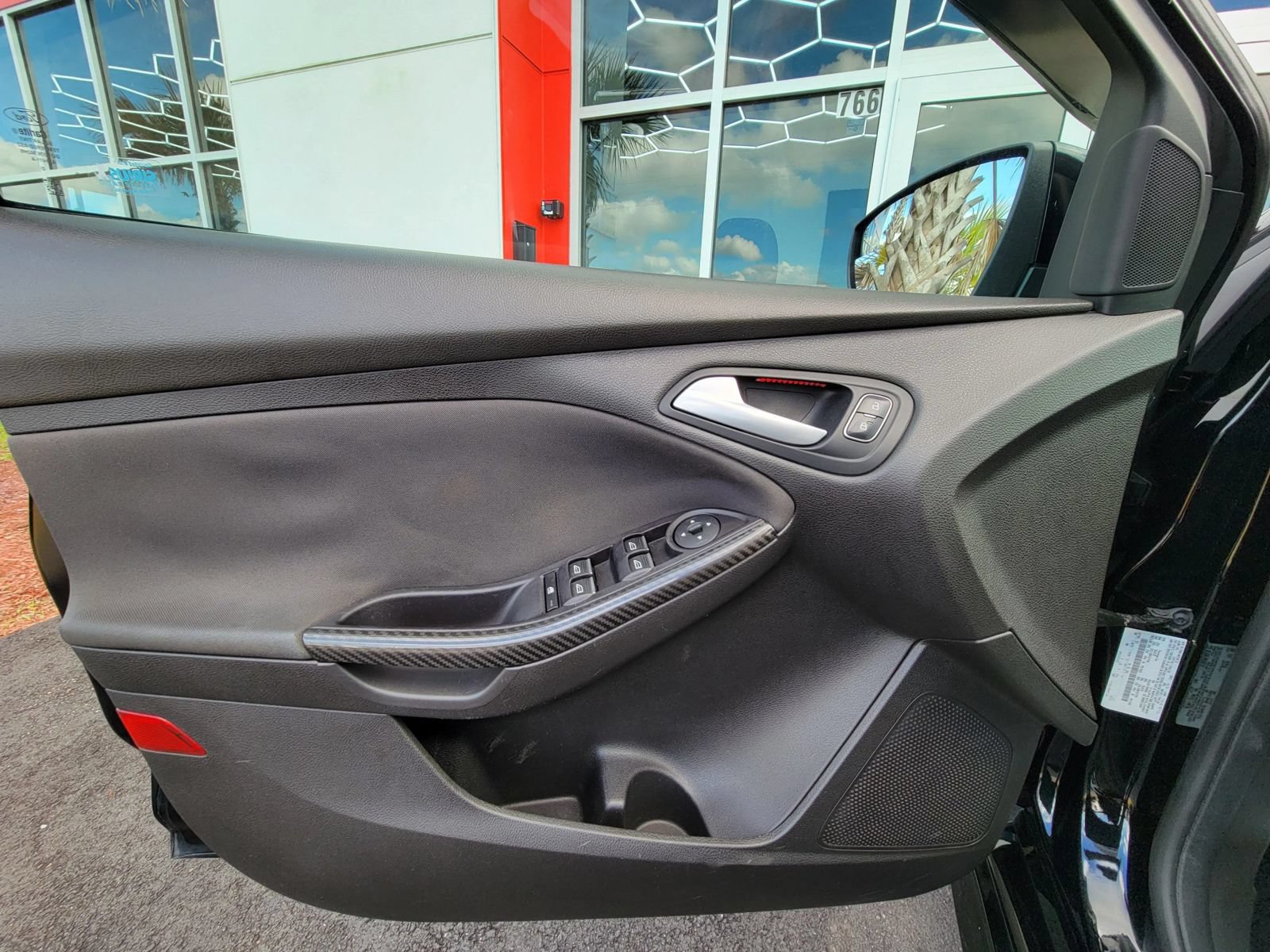 Used 2016 Ford Focus ST w/ Equipment Group 402A FWD image 18