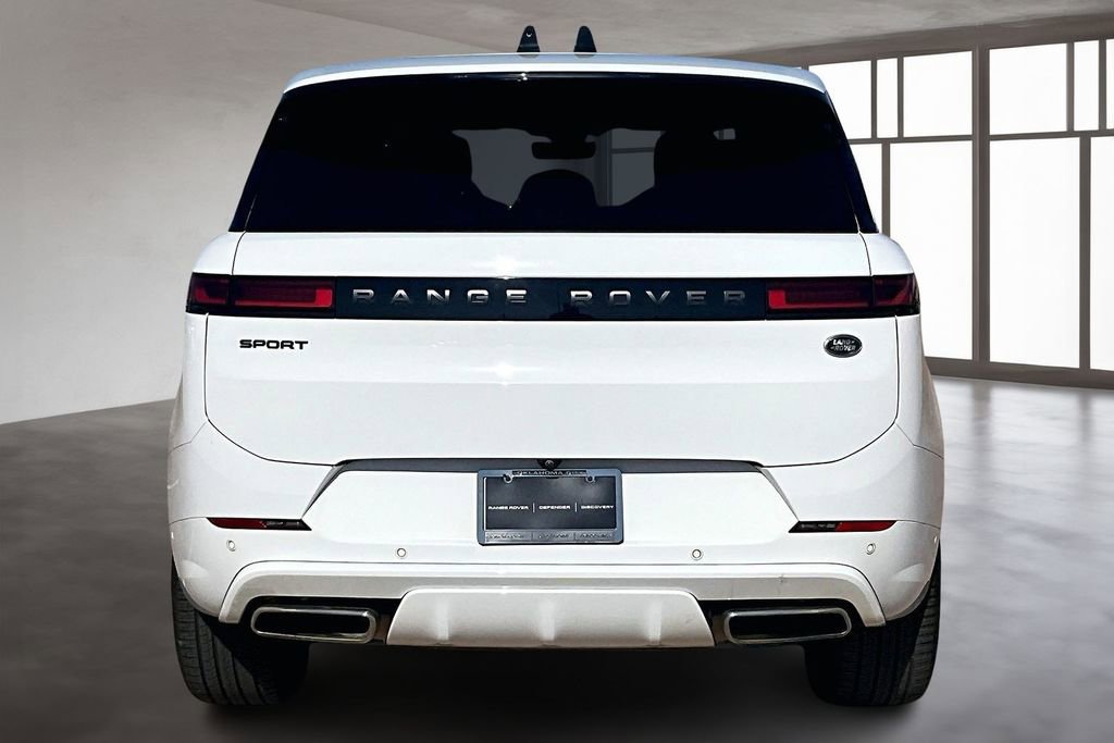 Used 2023 Land Rover Range Rover Sport SE Dynamic image 4