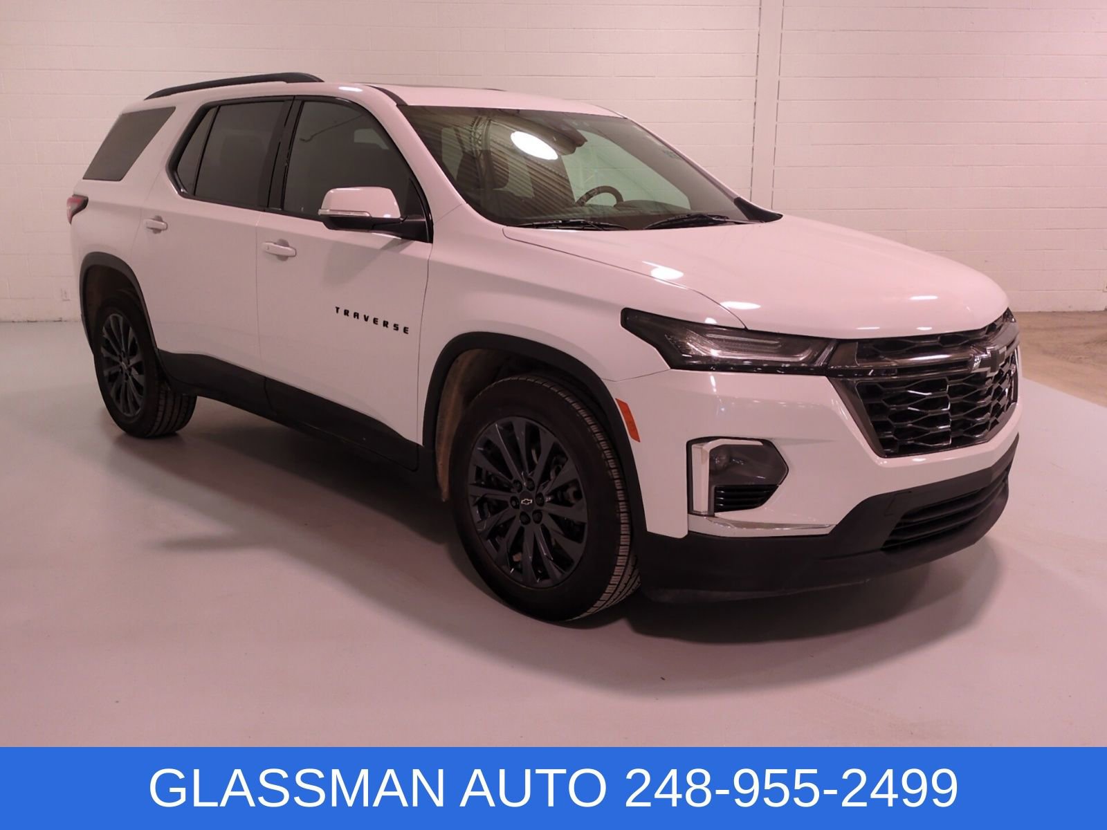 Used 2023 Chevrolet Traverse RS w/ LPO, Floor Liner Package AWD/4WD image 1