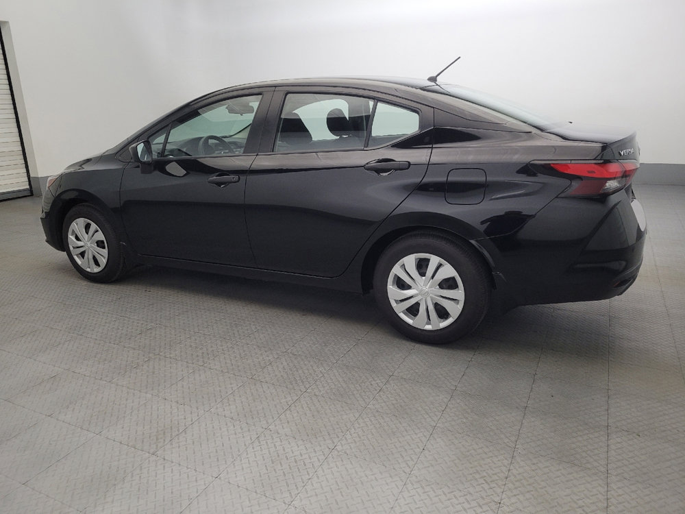 Used 2020 Nissan Versa S image 3