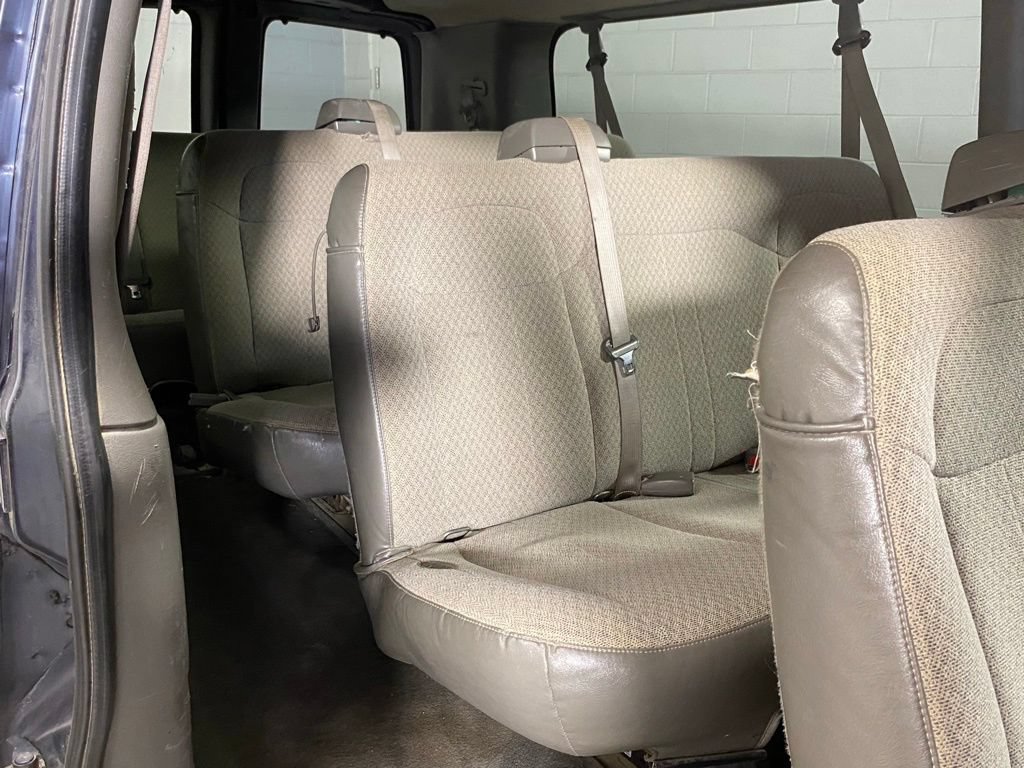 Used 2010 Chevrolet Express 3500 LT w/ LT Preferred Equipment Group RWD image 25