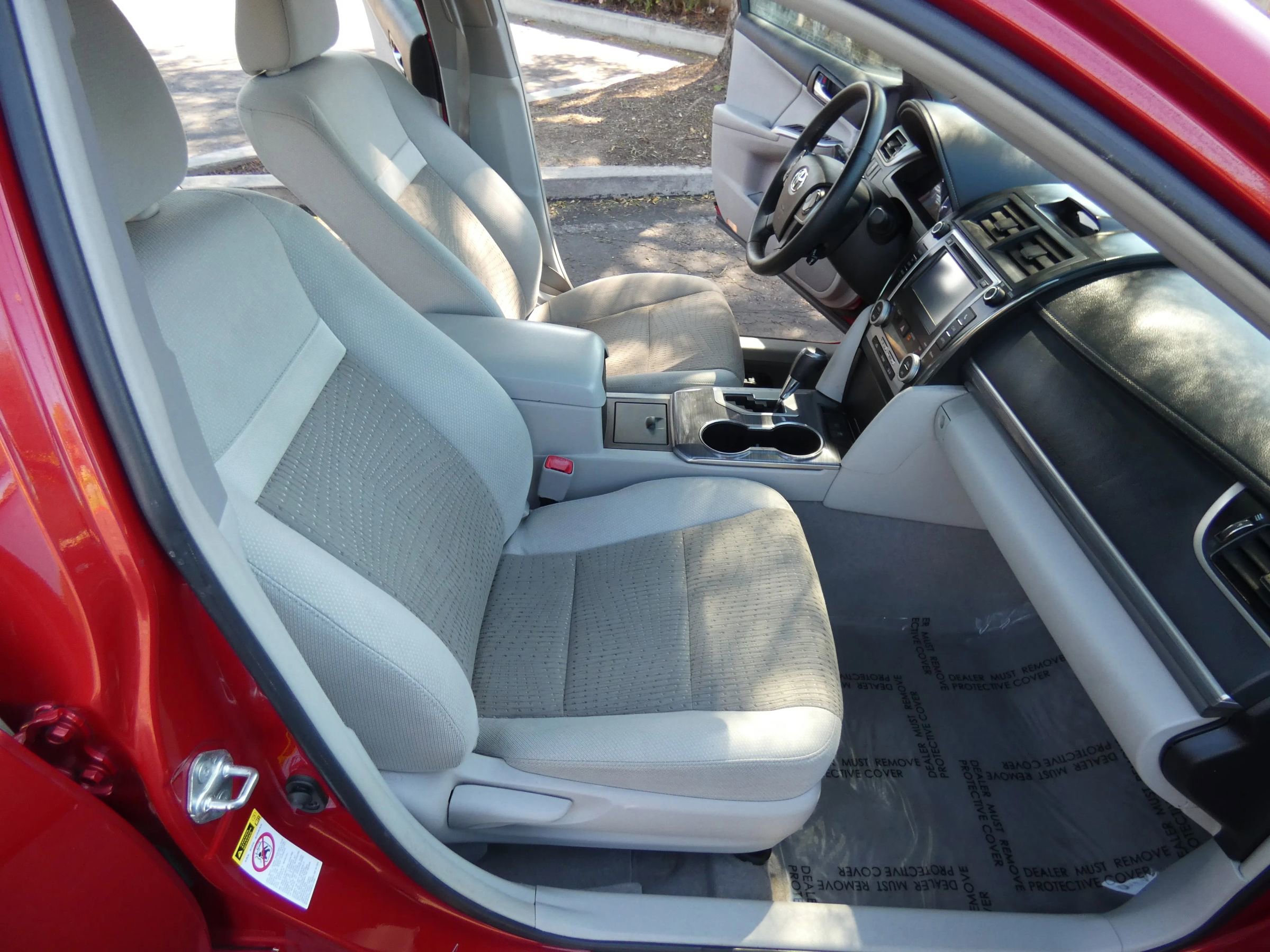 Used 2013 Toyota Camry XLE w/ Convenience Pkg image 27