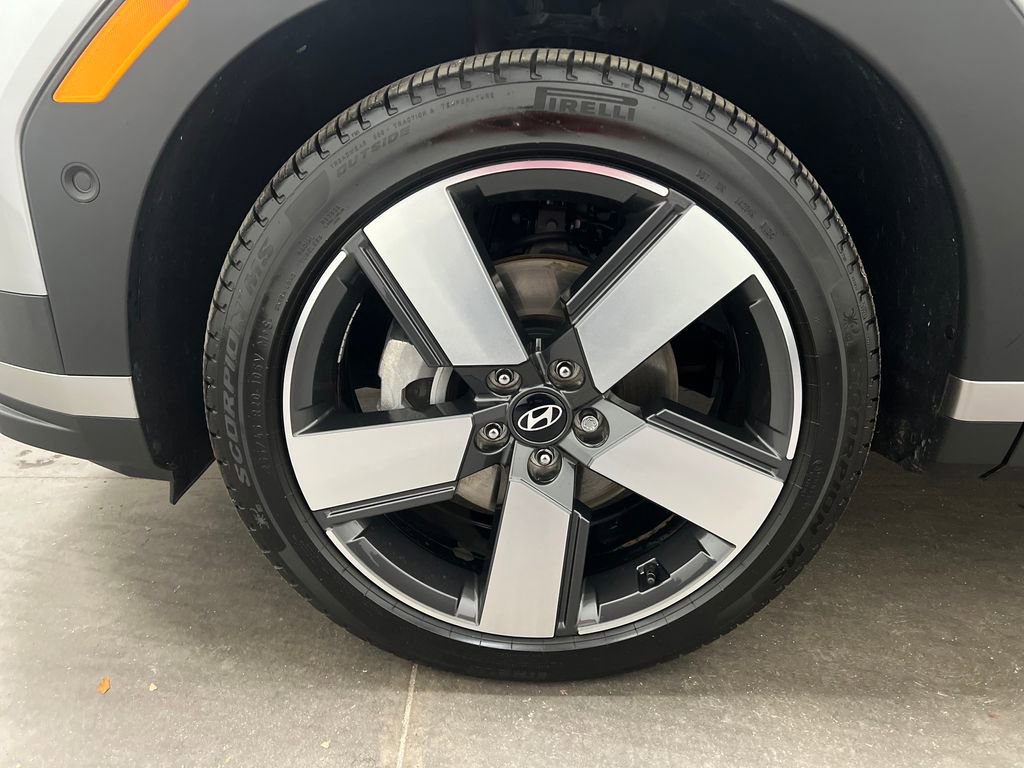 Used 2024 Hyundai Santa Fe Limited image 31