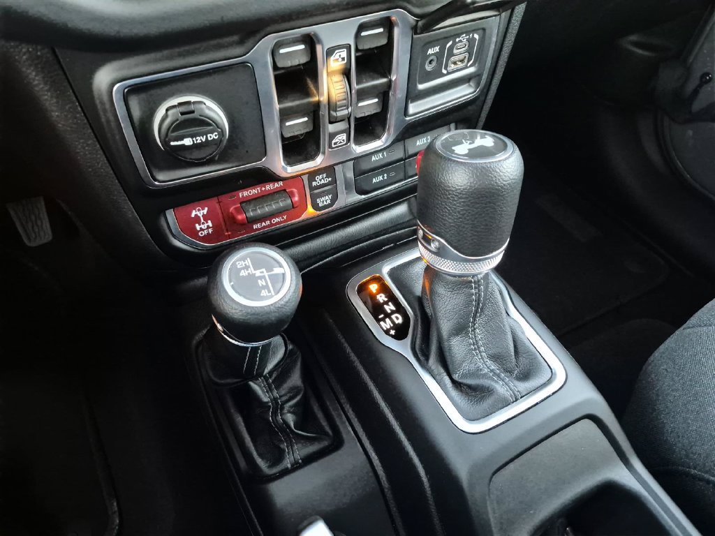 Used 2026 Jeep Wrangler Unlimited Rubicon AWD/4WD image 29