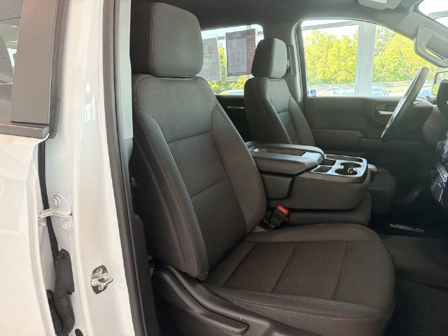 Certified 2025 Chevrolet Silverado 1500 Custom Trail Boss w/ LPO, Dark Essentials Package AWD/4WD image 19
