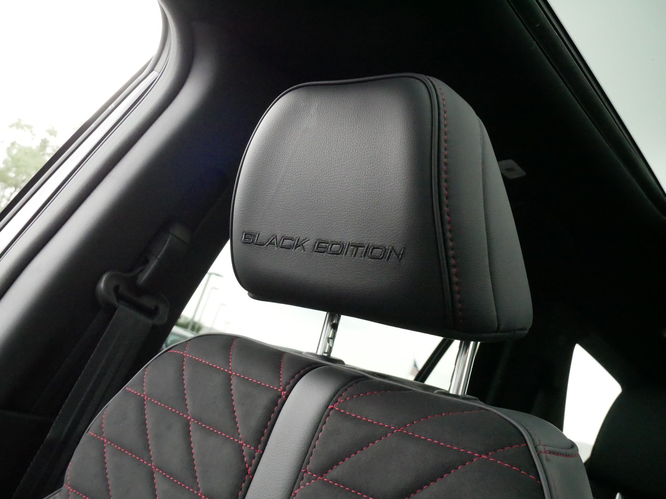 Certified 2026 Honda Pilot Black Edition image 36