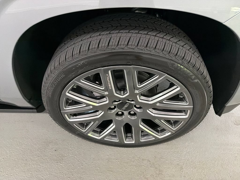 New 2026 GMC Yukon XL Denali Ultimate w/ LPO, Floor Liner Package AWD/4WD image 4
