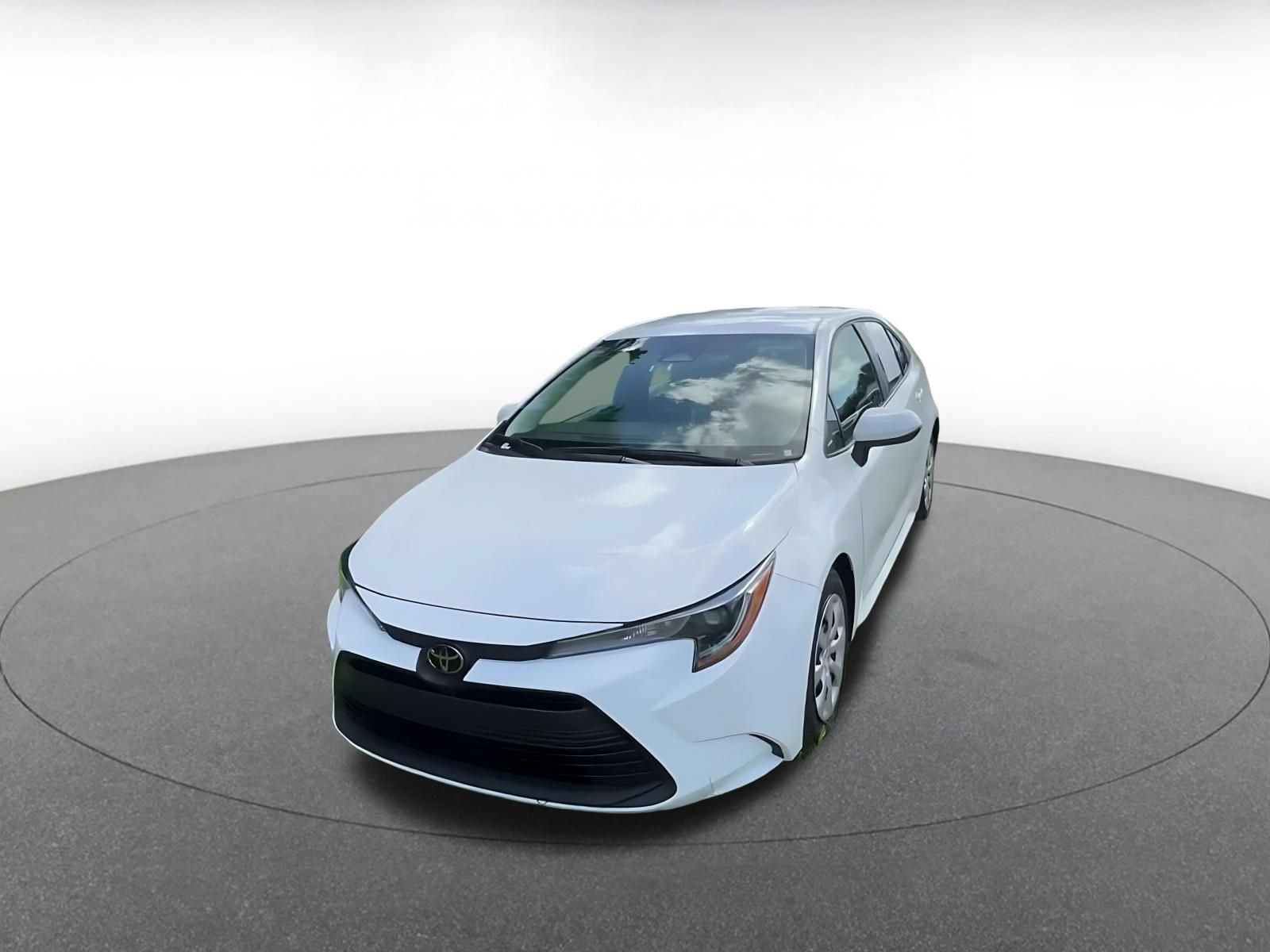 Used 2025 Toyota Corolla LE FWD image 6