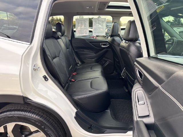 Used 2022 Subaru Forester Touring AWD/4WD image 10