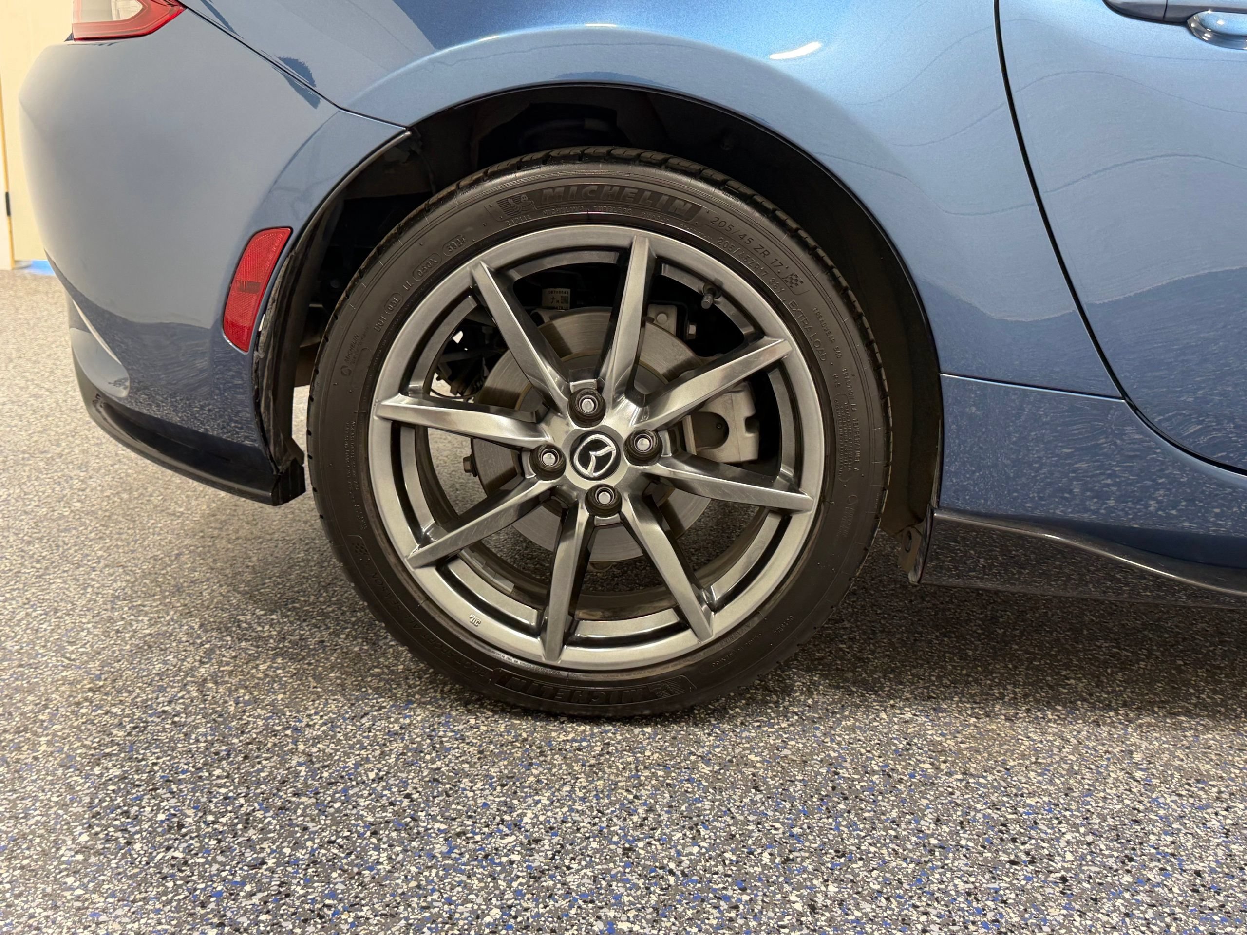 Used 2020 MAZDA MX-5 Miata Grand Touring w/ Appearance Package RWD image 13