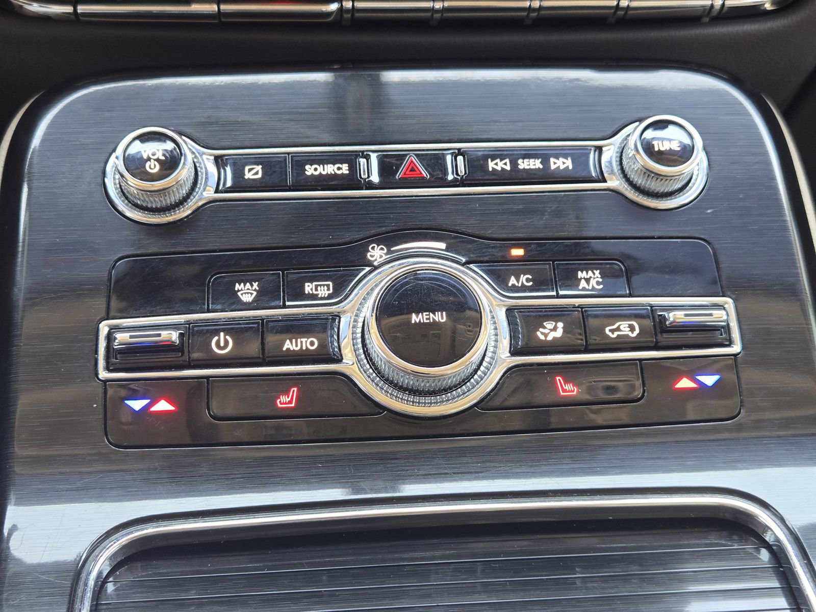 Used 2022 Lincoln Nautilus FWD w/ Premium Package image 22