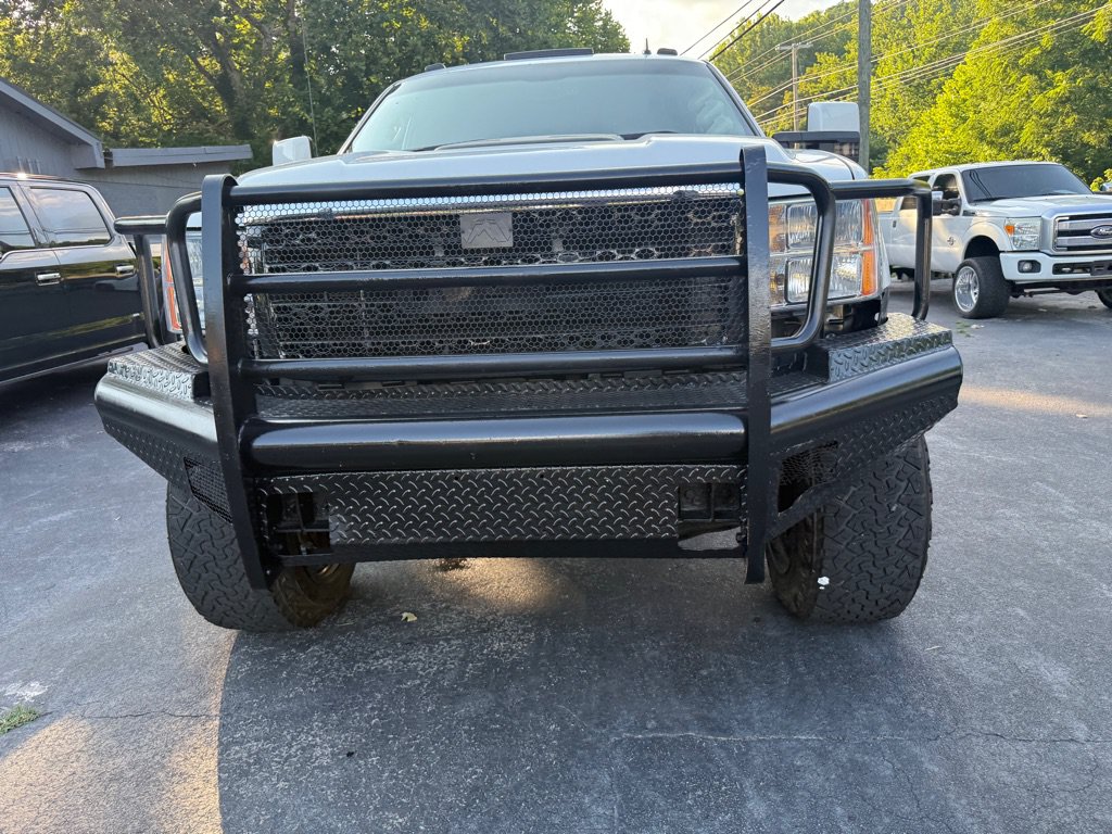 Used 2011 GMC Sierra 2500 Denali w/ Suspension Package, Off-Road AWD/4WD image 50