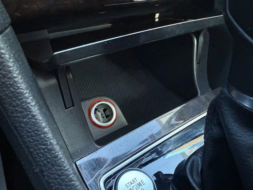 Used 2015 Volkswagen Passat TDI SEL Premium image 24