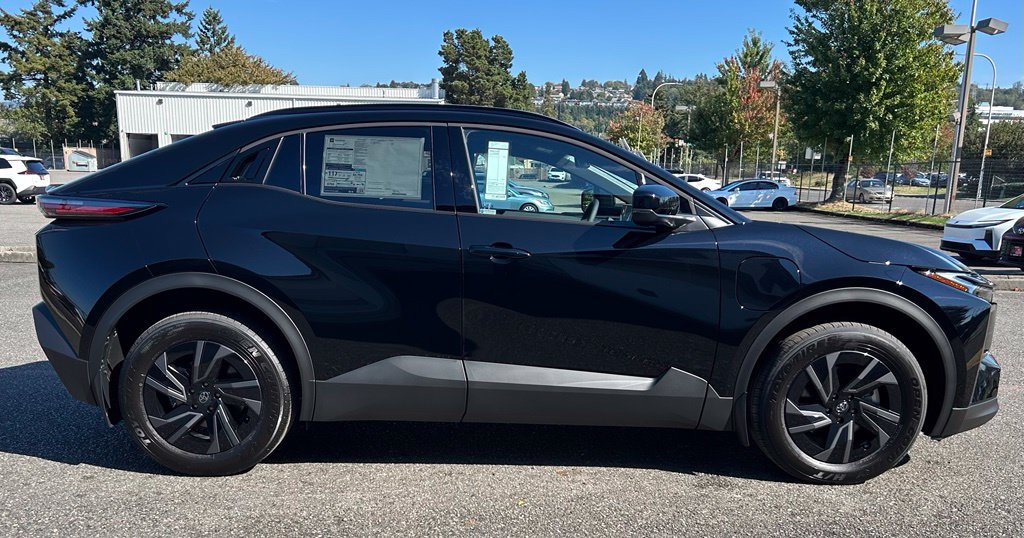 New 2026 Toyota C-HR AWD/4WD image 4