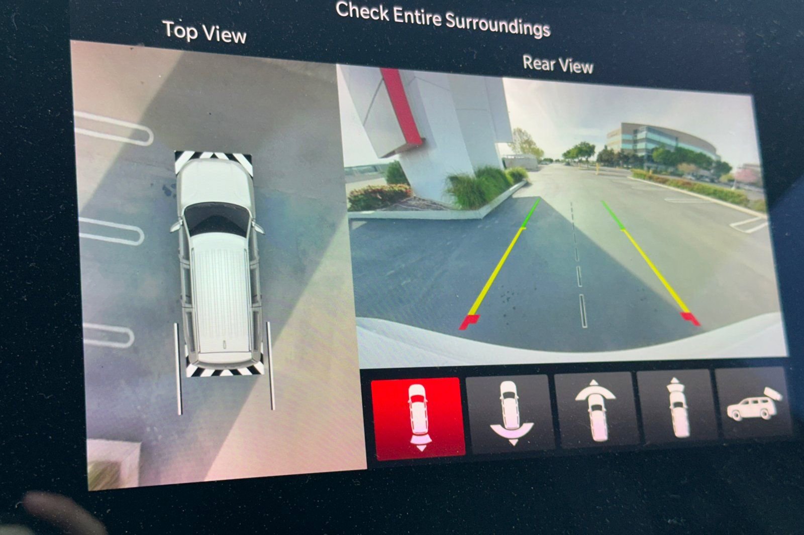 Used 2023 Jeep Wagoneer 4WD w/ Convenience Group I image 27