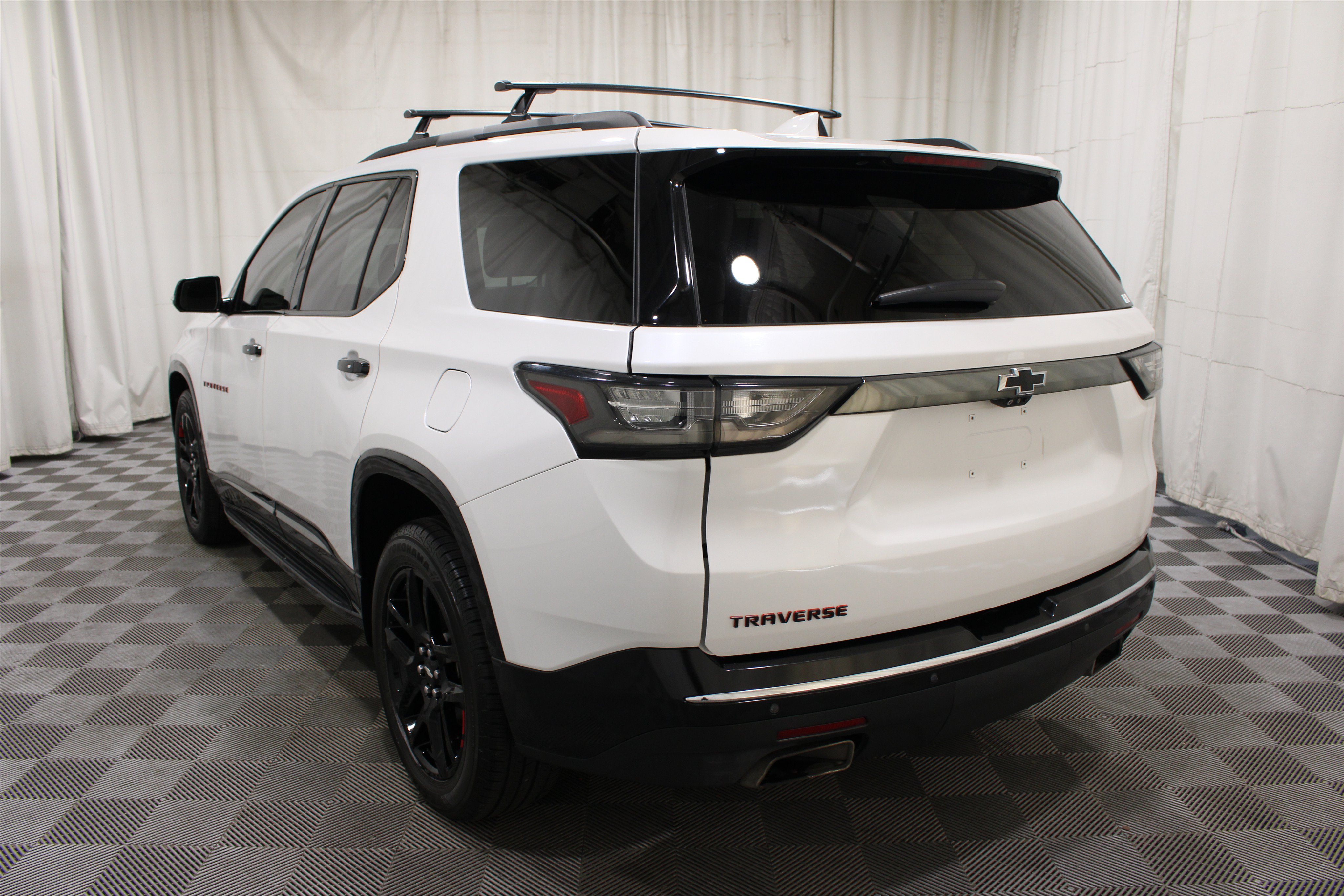 Used 2020 Chevrolet Traverse Premier w/ Redline Edition FWD image 36