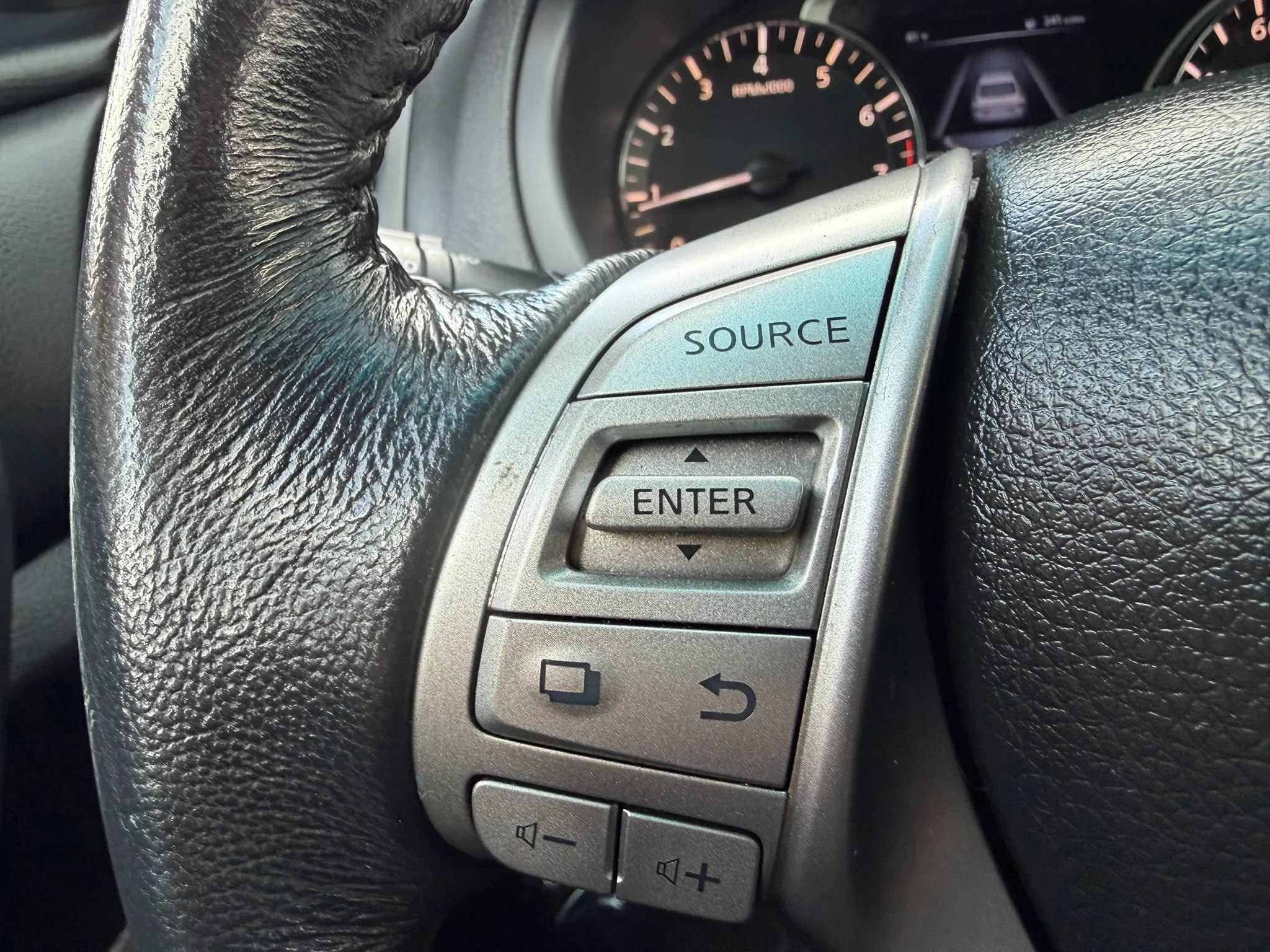 Used 2015 Nissan Altima 2.5 SV w/ Convenience Package FWD image 15
