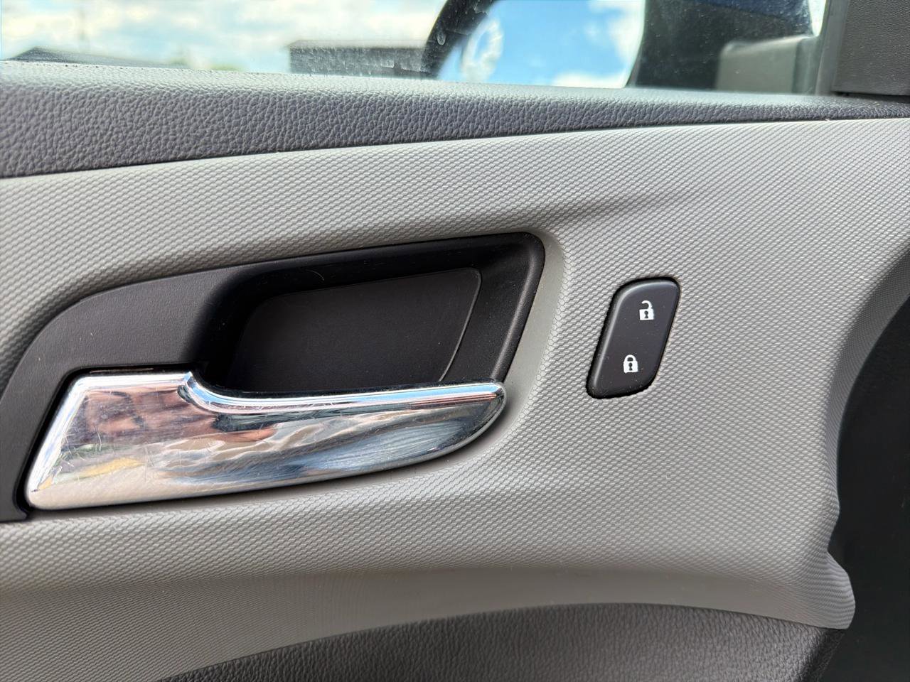 Used 2014 Chevrolet Sonic LS FWD image 13
