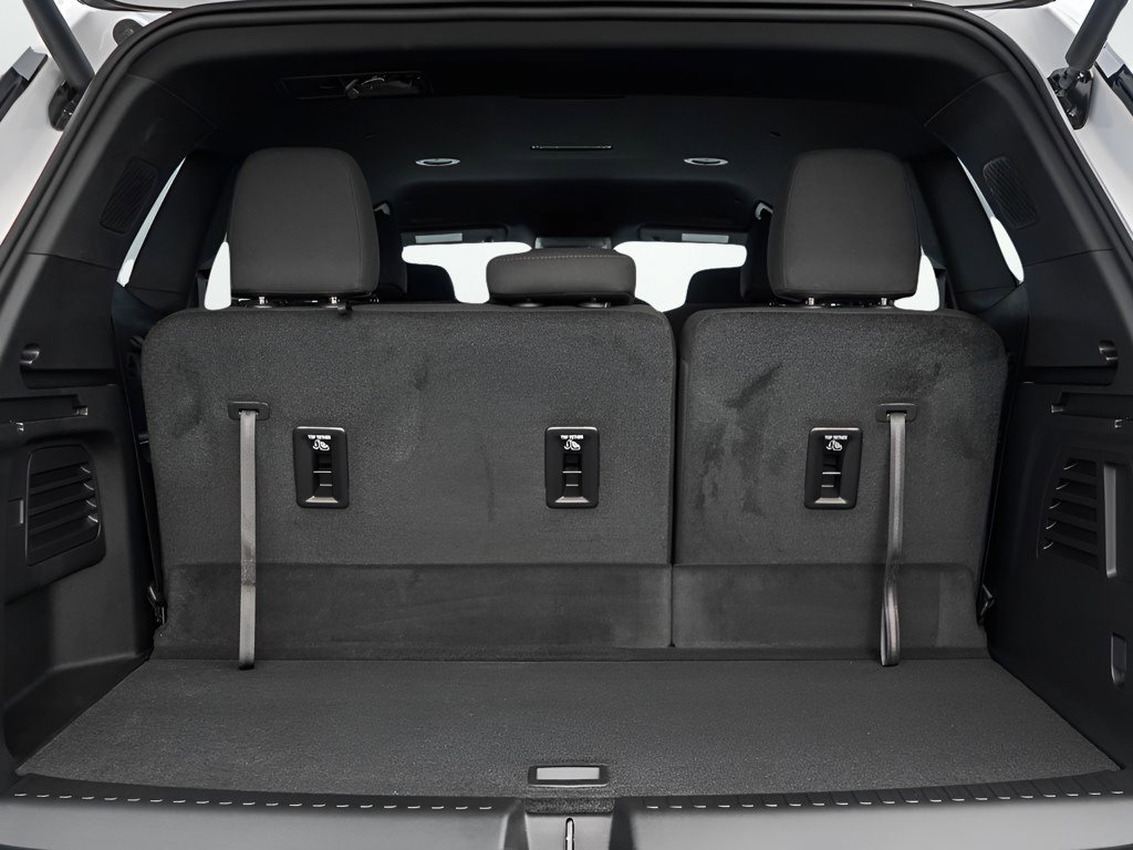 New 2026 GMC Acadia Elevation w/ Black Edition AWD/4WD image 8