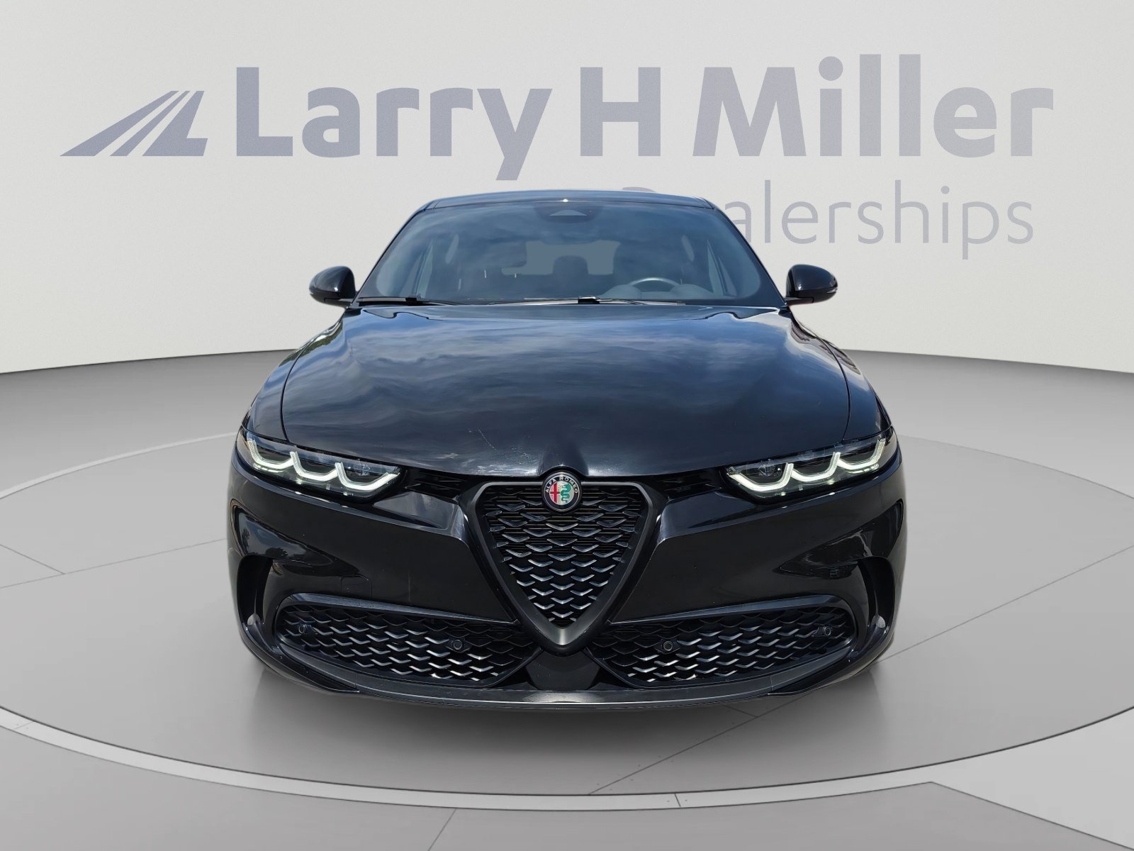 Used 2025 Alfa Romeo Tonale AWD/4WD image 8