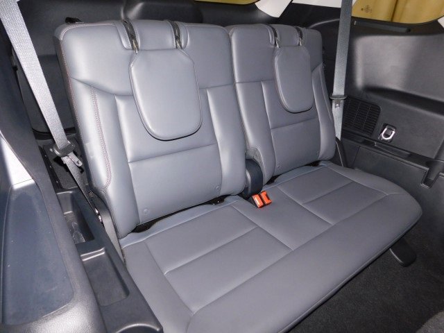 Used 2025 Ford Explorer Active w/ Active Comfort Package image 17