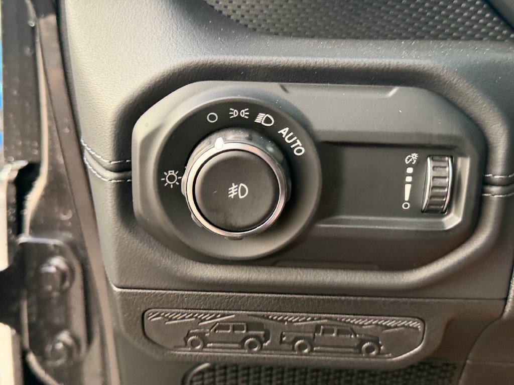 New 2027 Jeep Wrangler Unlimited Sahara AWD/4WD image 22