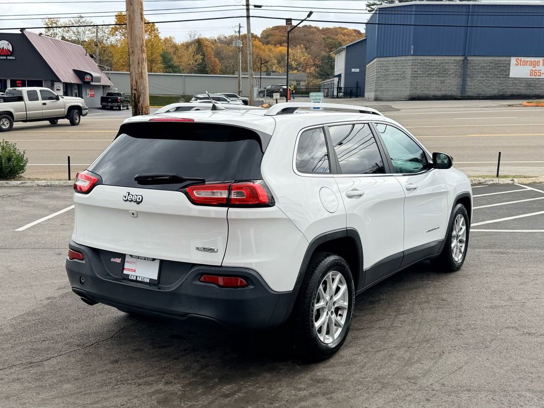 Used 2017 Jeep Cherokee Latitude image 6