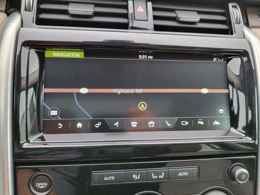Used 2017 Land Rover Discovery HSE AWD/4WD image 41